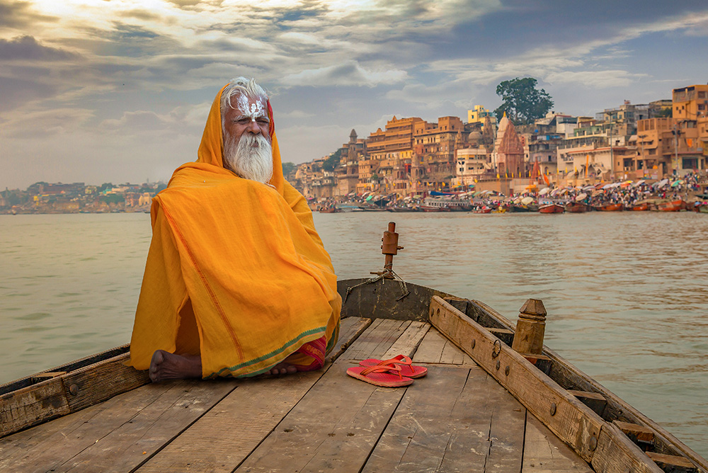 Barca en el Ganges, Varanasi
